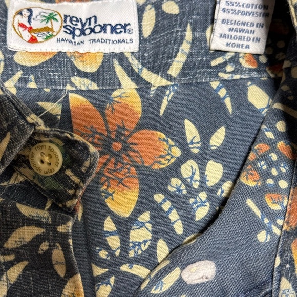 Reyn Spooner Hawaiian Men’s Shirt size M button down lot of 2 floral Honolulu - Picture 8 of 11